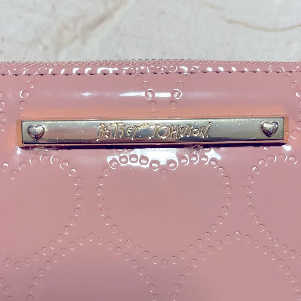 Betsey Johnson Pink Quilted Heart Wallet - Picture 3 of 10